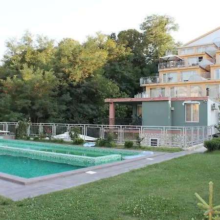 Apart Hotel Eden 4*