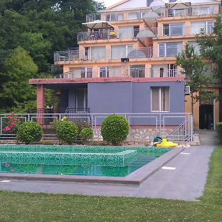 Apart Hotel Eden Aparthotel 4*